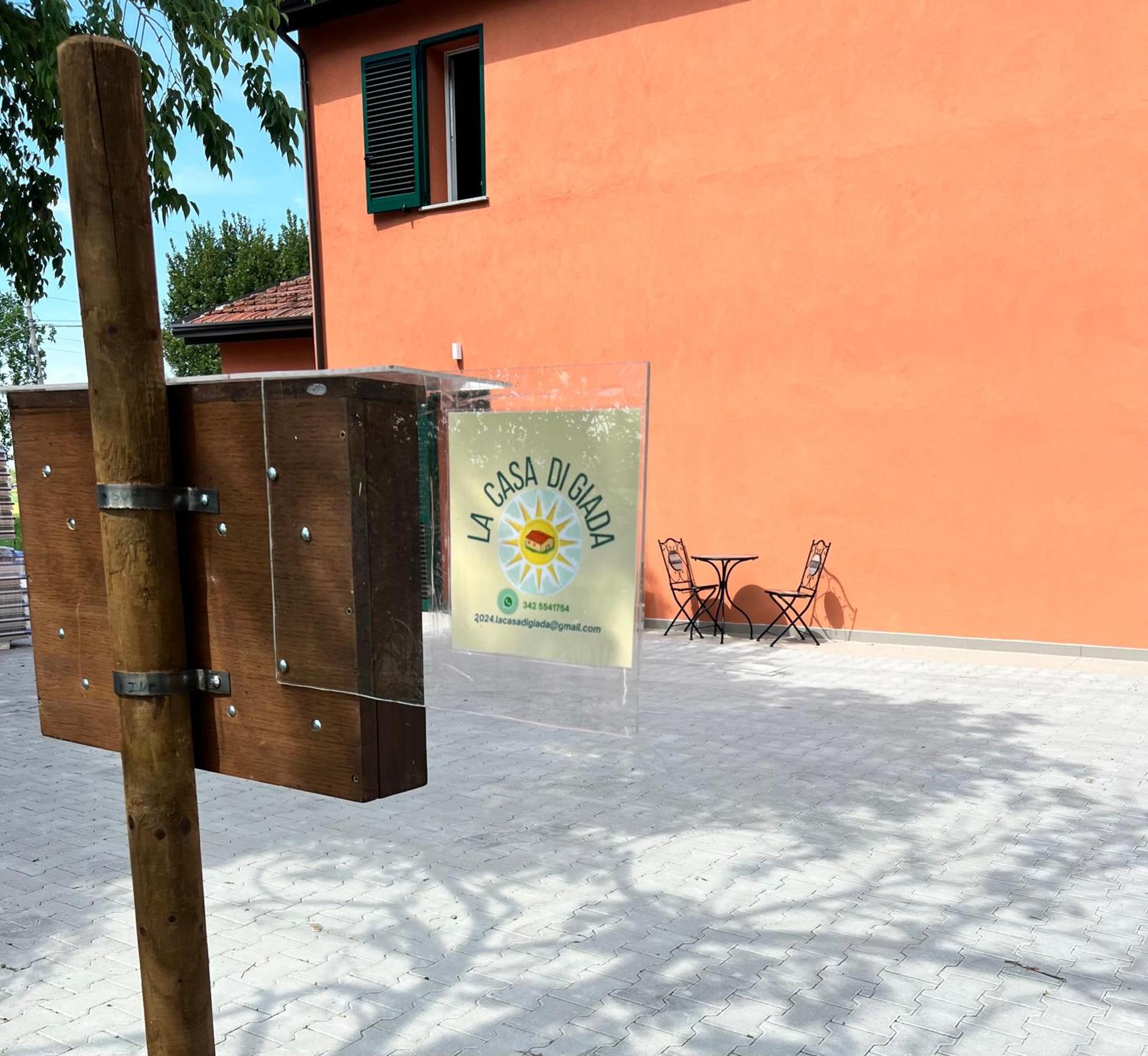 Guesthouse La Casa Di Giada Uscita Autostrada Di إيمولا المظهر الخارجي الصورة